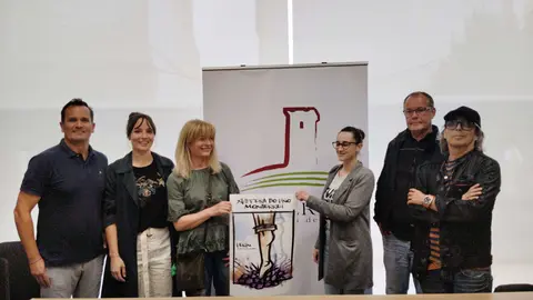 Jonat&aacute;s Gago, Samanta Barreira, Mar&iacute;a del Pilar Salgado, Noelia Manzano, Ernesto Rodr&iacute;guez y Fernando Barreira, los miembros del jurado.