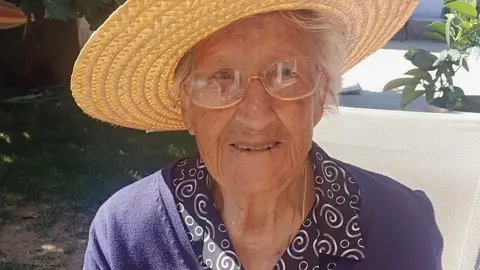 Flores Garc&iacute;a Soutelo, vecina centenaria de Estevesi&ntilde;os.