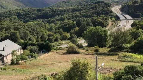 As&iacute; se ve&iacute;a desde A Gudi&ntilde;a el incendio de O Tameir&oacute;n.