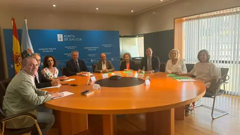 20240920 Reuni&oacute;n da Asociaci&oacute;n Espa&ntilde;ola Contra o Cancro en Galicia e o conselleiro de Sanidade, Antonio G&oacute;mez Caama&ntilde;o