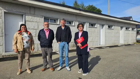 Susana Rodr&iacute;guez, &Oacute;scar Ogando, &Aacute;lvaro Vila y Elvira Lama, integrantes del grupo provincial socialista y alcalde de A Gudi&ntilde;a