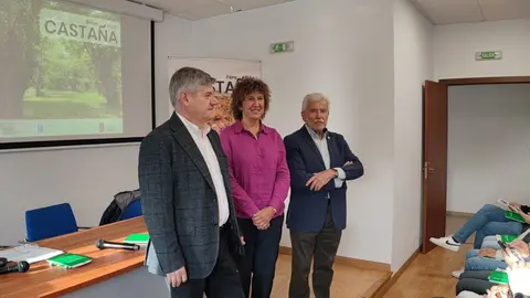 20241004 III Foro da Casta&ntilde;a, inauguraci&oacute;n_ DX Planificaci&oacute;n y&nbsp;Ordenaci&oacute;n Forestal de&nbsp;Medio Rural, Jos&eacute; Luis Chan Rodr&iacute;guez, alcaldesa Ri&oacute;s, Eva Barrio, presidente INORDE, Rosendo Fern&aacute;ndez