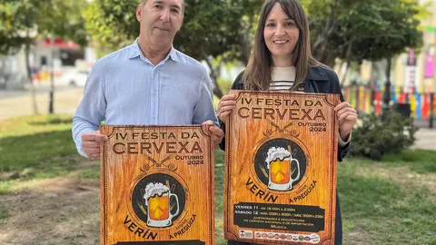 Los ediles Manuel Lorenzo y Samanta Barreira, en la presentaci&oacute;n. | FOTO: Carlos Montero.