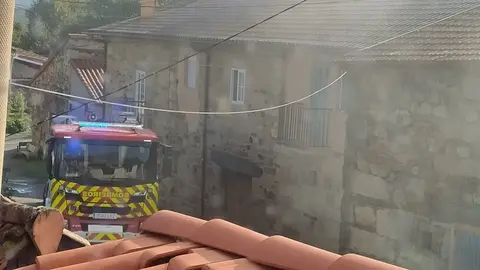 20241107 Incendio casa Vences (6)
