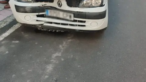 20241111 accidente circulaci&oacute;n r&uacute;a elle ver&iacute;n, entra por direcci&oacute;n prohibida01