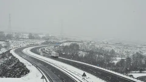 La autovia A-52 a su paso por A Mezquita.