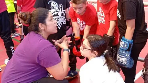 20250329 Boxeo DF Ver&iacute;n Campeonado galego de formas 6 a 16, en Ribeira (1)