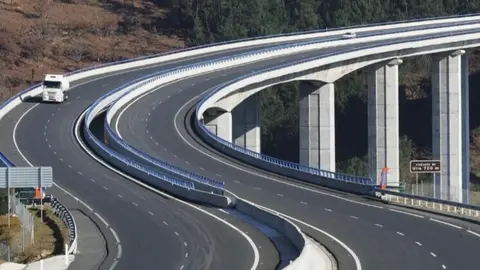 AP-53 entre Ourense y Santiago de Compostela.
