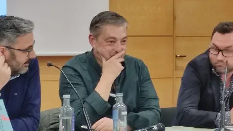 Sixto Arias, en el centro, con Rub&eacute;n Ri&oacute;s -derecha- y Alberto Prieto.