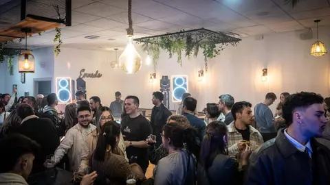 O Enredo, na praza da Alameda, quedou inaugurado este xoves santo. | FOTO: &Aacute;lex Nieves.