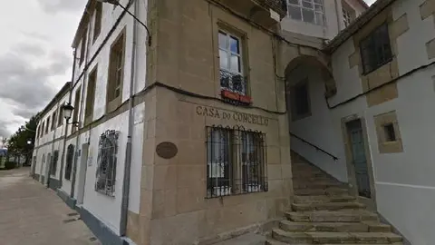 Casa do Concello de Viana do Bolo, pequena