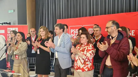 Marina Vaz, de negro, al lado del nuevo secretario provincial, &Aacute;lvaro Vila.