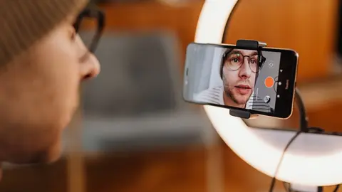 De la inteligencia artificial a funciones interactivas: estas son las tendencias de la tecnolog&iacute;a streaming en 2025 