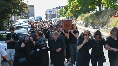 Concentraci&oacute;n durante a gravaci&oacute;n do corto Dereito ao Tren o pasado mes de xu&ntilde;o na Gudi&ntilde;a.