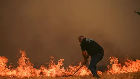 20250814 IFAGranxaO&iacute;mbra, incendio Cualedro, Santa Baia, gasolinera (1)