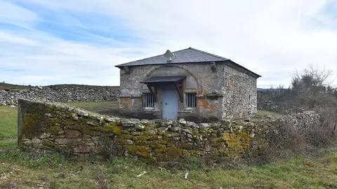 Fradelo, Viana do Bolo, capela de San Cir&iacute;aco, FOTO de Adri&aacute;n Est&eacute;vez