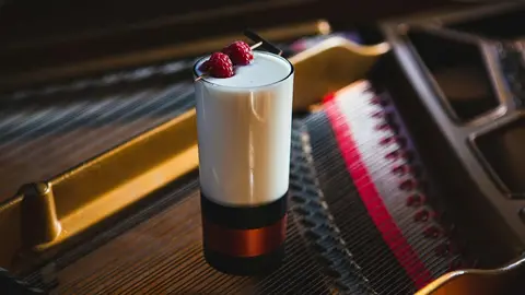 piano, bebida, cafeter&iacute;a, bar, Foto de Ahtziri Lagarde en Unsplash
