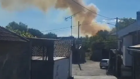 El viento reinante puede favorecer la propagaci&oacute;n de las llamas.