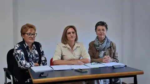 Elisa Arratibel, Eva P&eacute;rez Gamote y Marina Lovelace, conselleiras y alcaldesa de Vilardev&oacute;s.