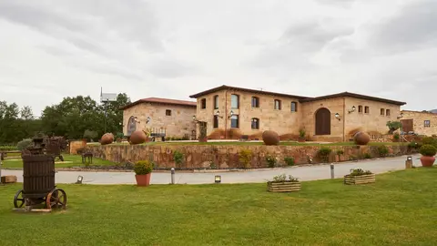 Bodega Franco Basalo, exterior, finca, estela do val