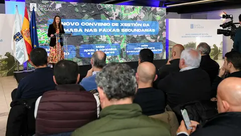 Presentacion do convenio de xesti&oacute;n da biomasa nas faixas secundarias.