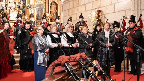 Actuaci&oacute;n da Real Banda de Gaitas no seu concerto de Nadal. | FOTO: &Aacute;lex Nieves.