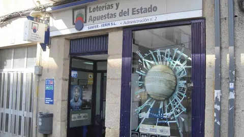 Administraci&oacute;n de loter&iacute;as n&uacute;mero 2 de Ver&iacute;n, en la avenida de Portugal.