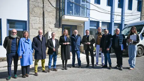 Representantes de la Deputaci&oacute;n, la Xunta y el Concello durante la visita institucional.