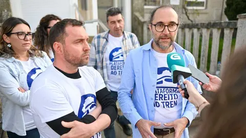 Los portavoces del colectivo, Orestes S&aacute;nchez y Rub&eacute;n Ri&oacute;s, analizando el nuevo contexto este lunes.