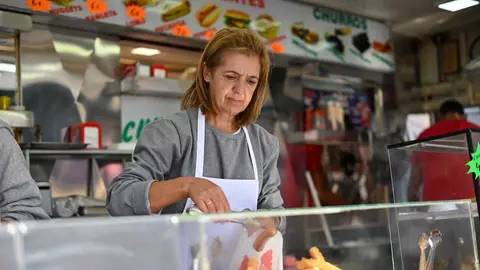 El sector servicios concentra el 88,3% del empleo femenino en Ver&iacute;n, consolid&aacute;ndose como el principal motor de ocupaci&oacute;n para las residentes de la villa.