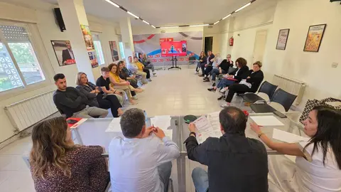 Los miembros de la Comisi&oacute;n Ejecutiva Provincial del PSdeG-PSOE analizan la hoja de ruta para los pr&oacute;ximos meses en la sede de Ourense.