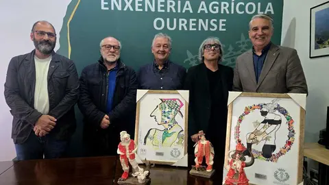 Momento en que se dieron a conocer las piezas &uacute;nicas de cer&aacute;mica dise&ntilde;adas para distinguir a Hortover&iacute;n y Aceites Abril en esta edici&oacute;n.