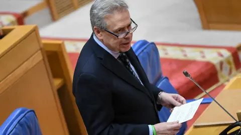 O conselleiro Antonio G&oacute;mez Caama&ntilde;o, no pleno do Parlamento deste m&eacute;rcores.