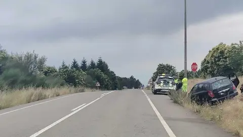 La Guardia Civil detuvo a la conductora tras un accidente en la N-525, a la altura de A Gudi&ntilde;a.