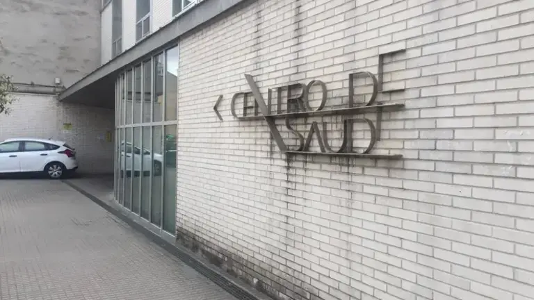 Sindicatos y Sergas chocan por el calor en los hospitales de Ourense: unos hablan de "temeridad" y otros de imagen "distorsionada" | NOTICIAS OURENSE