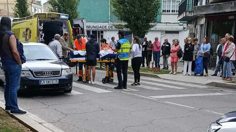 Una mujer resulta herida tras ser atropellada en un paso de peatones de Verín