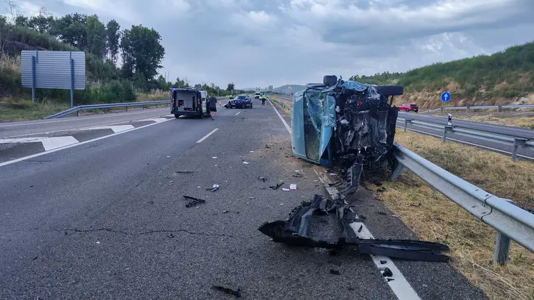 Brutal colisión por alcance en la A-52 | NOTICIAS OURENSE