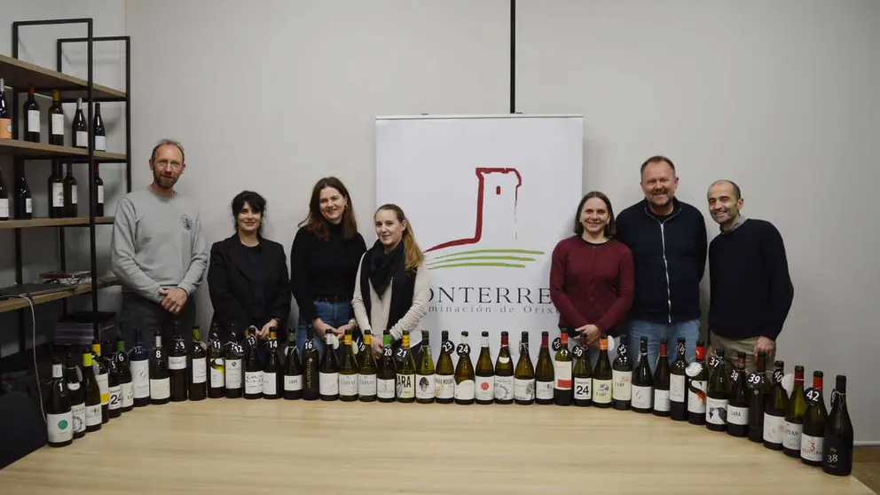 La delegaci&oacute;n internacional durante su visita a Monterrei.