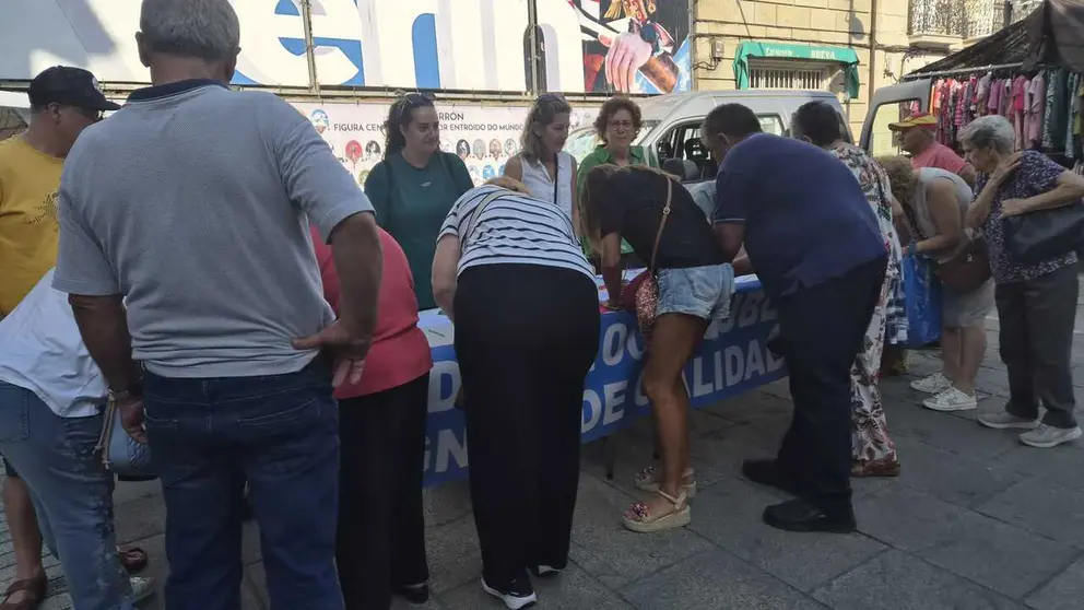 La plataforma comarcal volver&aacute; a instalar una mesa de recogida de firmas el pr&oacute;ximo d&iacute;a 23 de julio en el mercado tradicional.