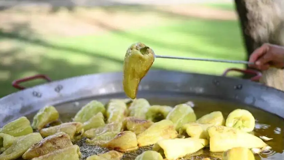 Haber&aacute;, como todos os anos, degustaci&oacute;n do rei da s&uacute;a horta: o pemento. | FOTO: Noelia Caseiro.