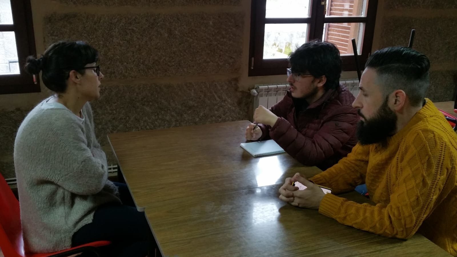 Iván Olmos e Jorge Lorenzo, con Tamara Balboa, do CDR Portas Abertas.
