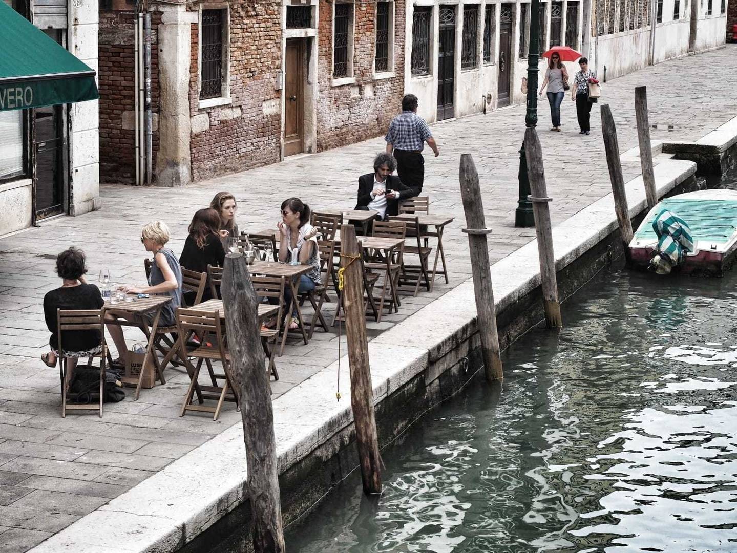 160