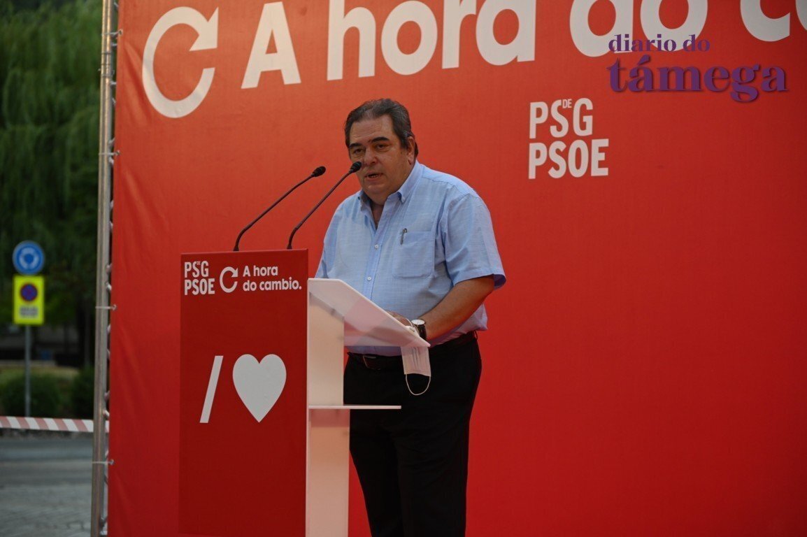 Gerardo Seoane, no mitin da praza García Barbón. | FOTO: Noelia Caseiro.