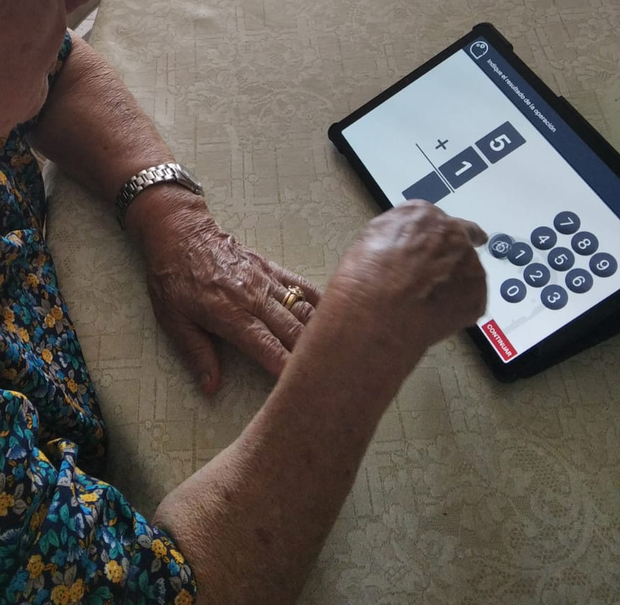 Programa do CDR Portas Abertas, en colaboración coa Fundación Banco Santander, para traballar a estimulación cognitiva coas persoas maiores. | FOTO: Recuperada.