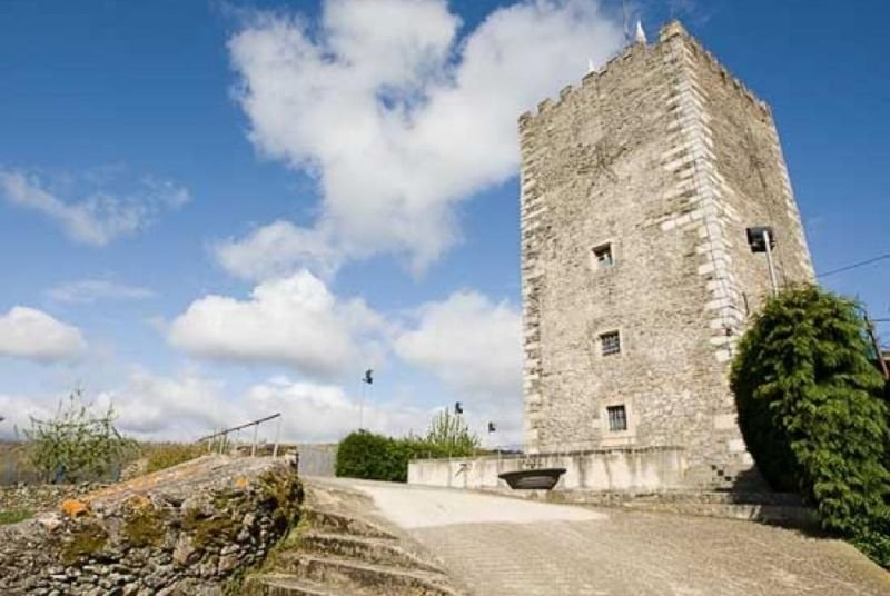 caminar al límite solamente El museo de la Torre do Castelo de Viana podrá visitarse todos los días
