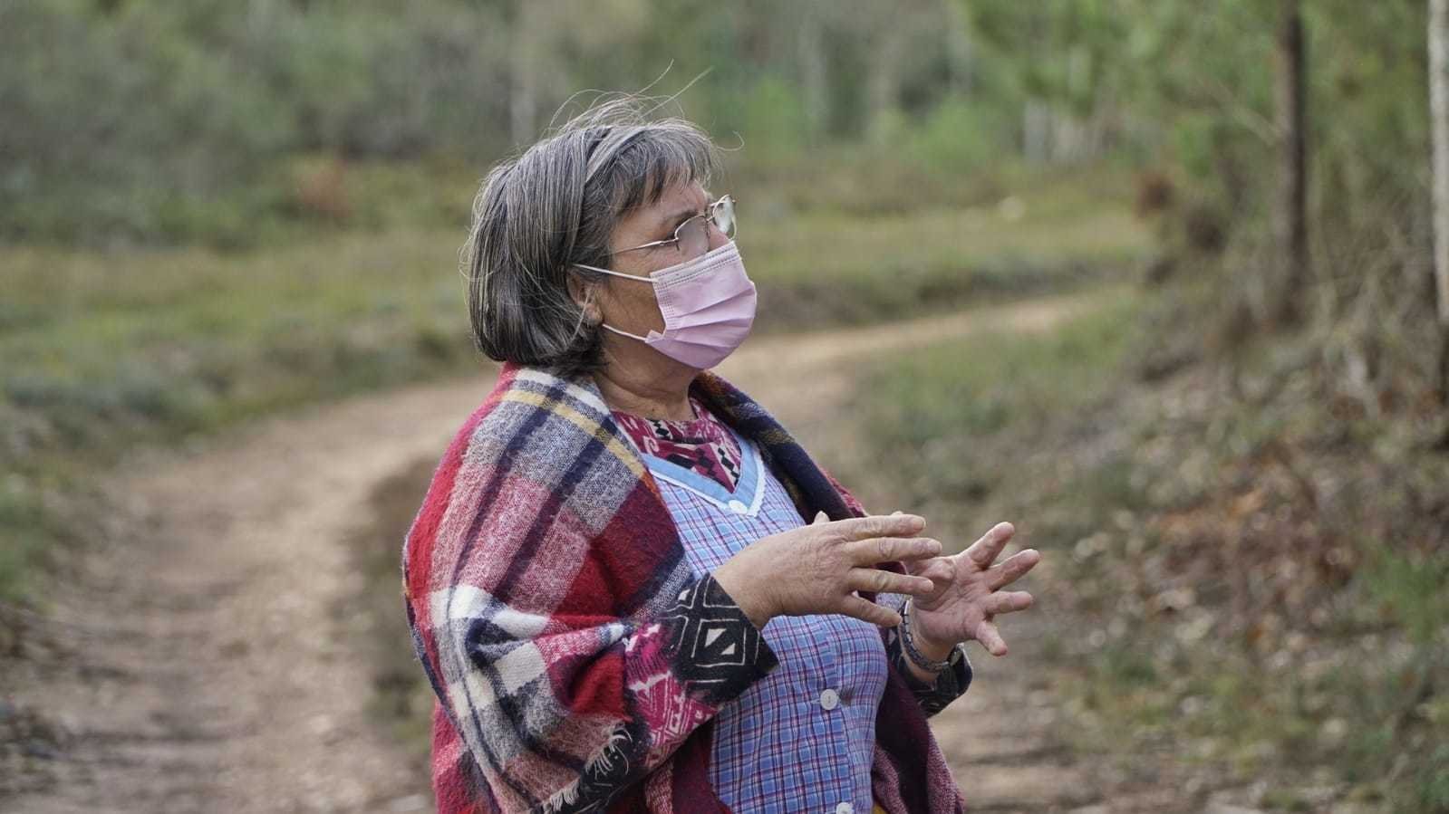 A veciña de Fumaces, Elvira Rodríguez. | FOTO: Iván Iglesias.