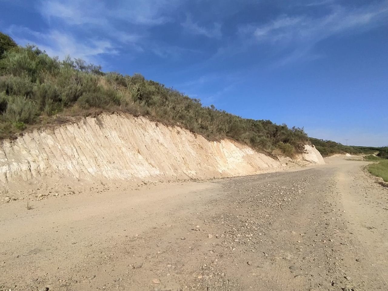 Estado da etrada OU-1006 en Vilardevós.