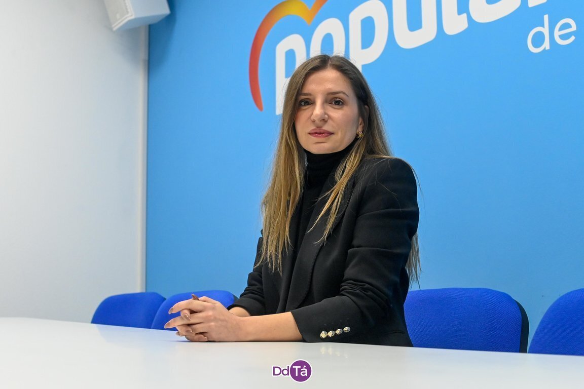 La portavoz del PP confirma que su grupo ha iniciado una auditoría de la situación financiera del Concello. | FOTO: Noelia Caseiro.
