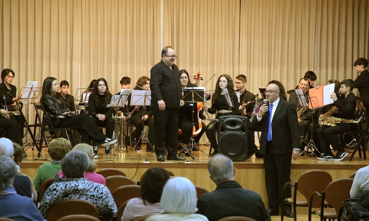 20240518 banda música verín, actuación en Porriño (3)