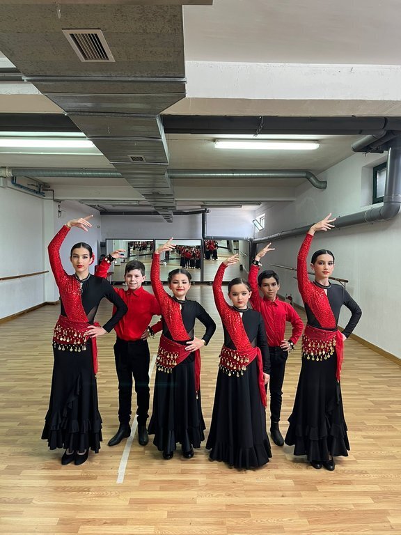 Escuela de danza Diversity_flamenco_grupo infantil